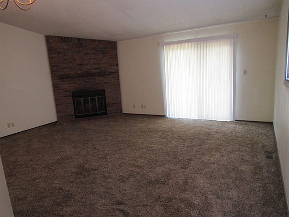 5th image of 1428 E Beloit Ave