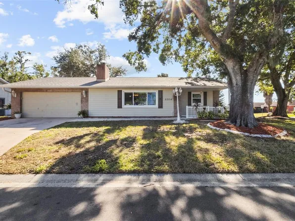 5004 Brandeis Cir N, Sarasota, FL 34243
