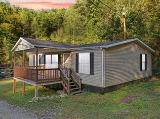580 Hooterville Rd, Hazard, KY 41701