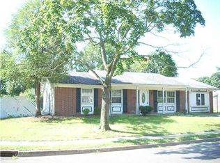 4 Grand Blvd, Monroe Township, NJ 08831