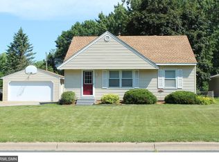 1780 Cedar Dr, New Brighton, MN 55112