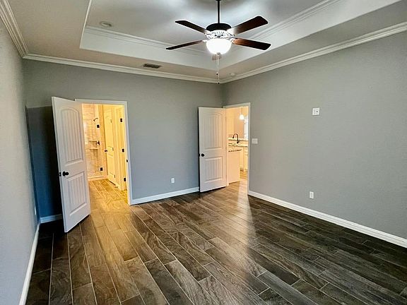 5th image of 4222 Latitude St