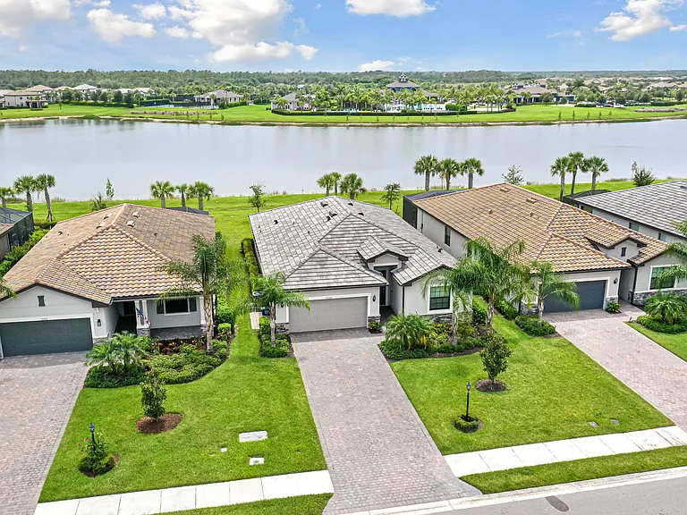19592 Utopia Ln — Photo 4
