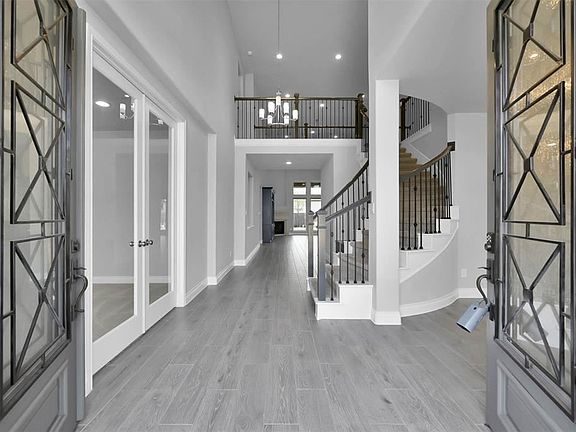 3rd image of 25117 Pinebrook Grove Ln