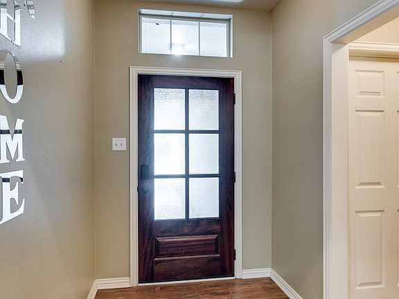 4th image of 1001 Porter Pl
