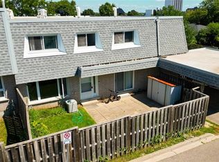 14 Williamsburg Rd #38, Kitchener, ON N2E1W1