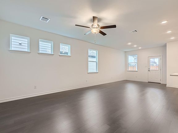 3rd image of 125 Watkinville Rd