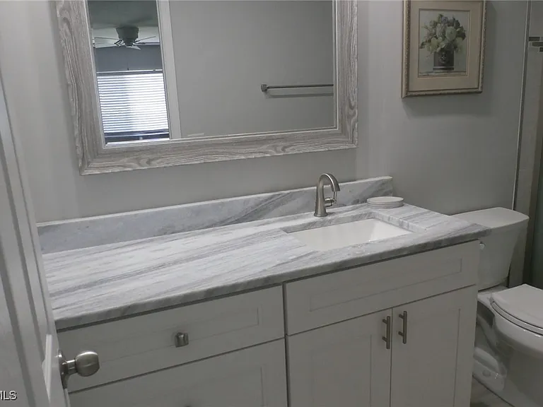 11110 Caravel Cir #101 — Photo 20