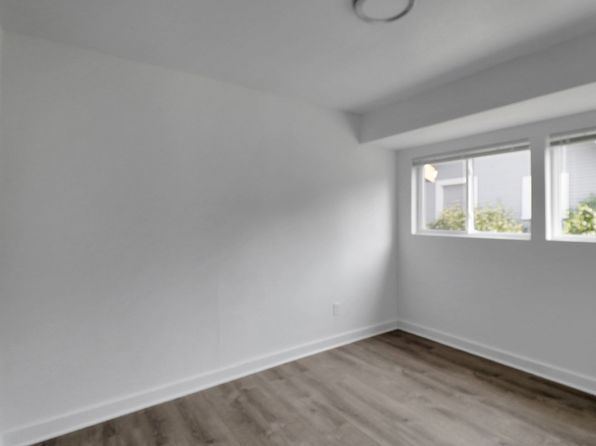 1320 SE 9th Ave, Oak Harbor, WA 98277