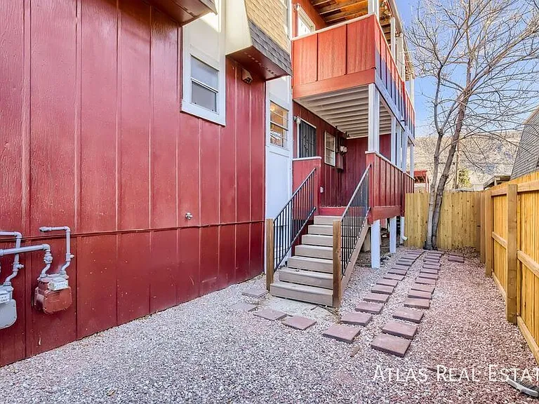 331 N Columbine St #A — Photo 11