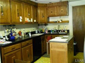 4th image of 1080 Blue Mountain Dr
