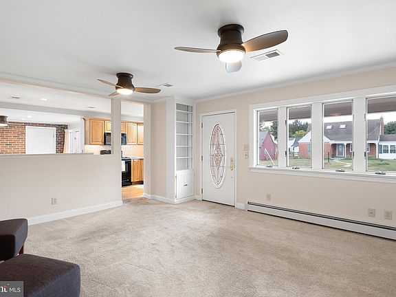 5th image of 2413 Darnay Ln