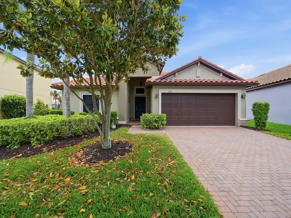 11911 Frost Aster Dr, Riverview, FL 33579