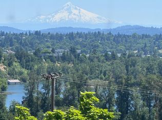 4320 S Corbett Ave APT 101, Portland, OR 97239