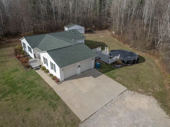 3030 W Prairie Rd, Shepherd, MI 48883
