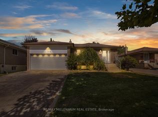 242 Coronation Dr, Toronto, ON M1E 2J4