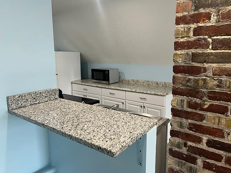 Cute nook to eat your meals and or work from home.