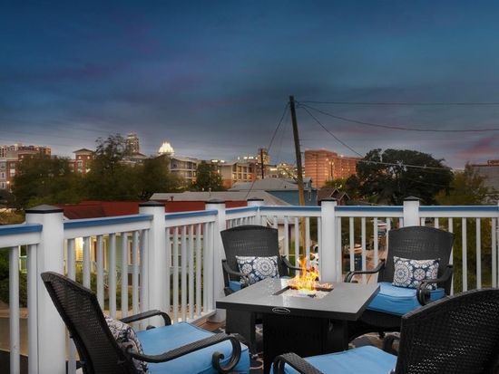 1169 Curve St, Austin, TX 78702