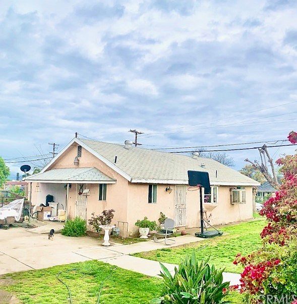 1st image of 26111 Cypress Ave