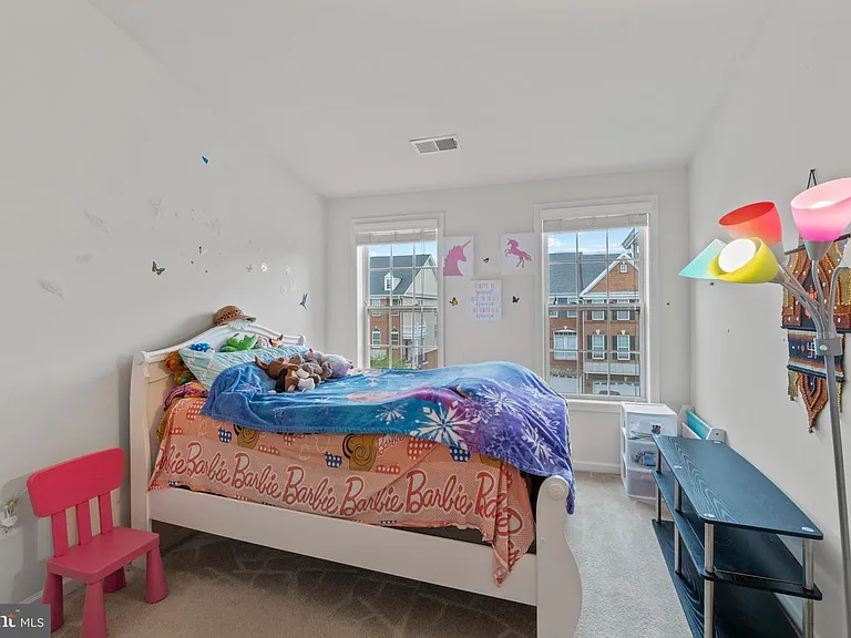 23265 Hanworth St — Photo 17