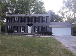 1962 Fox River Dr, Bloomfield Hills, MI 48304