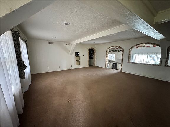 5th image of 3909 Smothers Rd