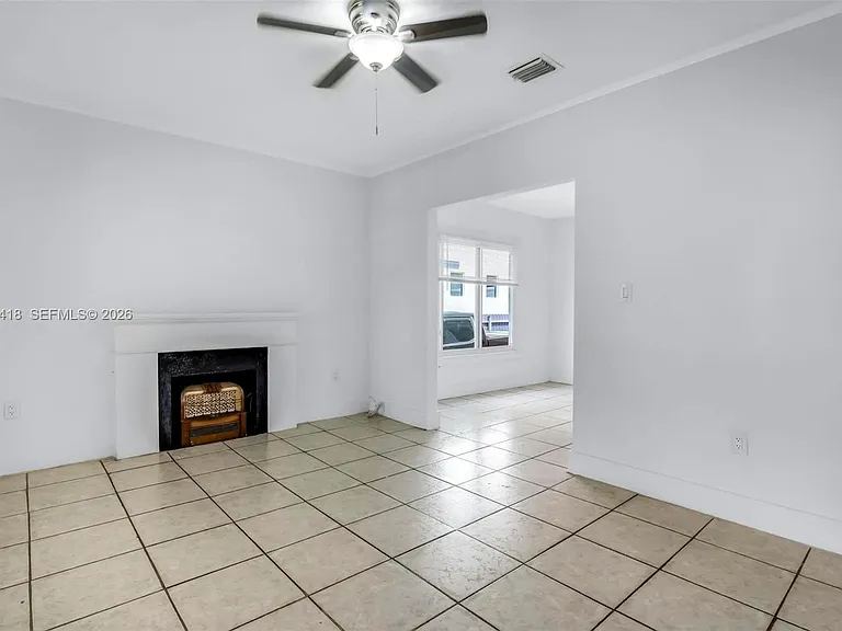 1243 SW 3rd St — Photo 8