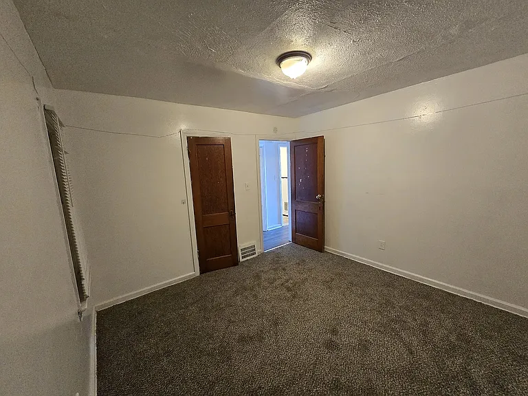 10031 Sorrento Ave — Photo 11