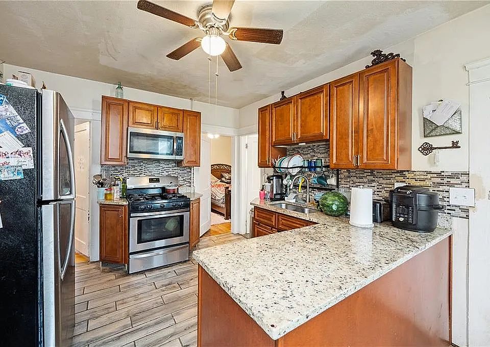 2nd image of 24 Milford St #1