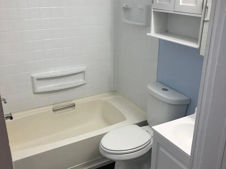 400 Harvard St #3 — Photo 9