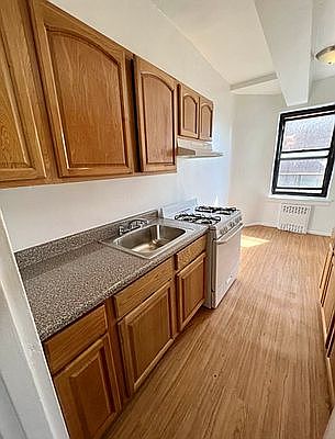 3rd image of 87-41 Kingston Pl #1F