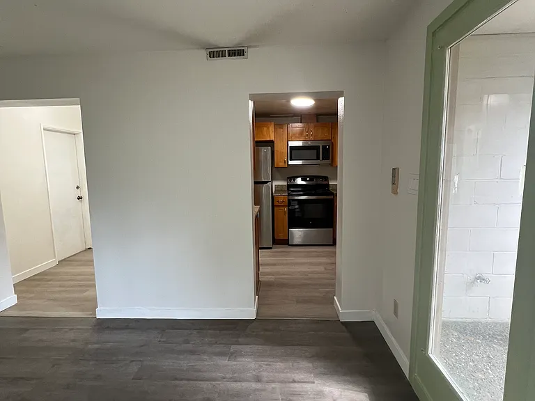 Open area from family room to kitchen