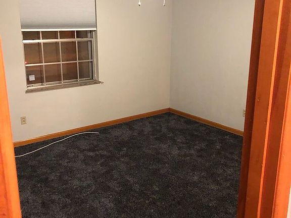 4th image of 606 E Main St APT C