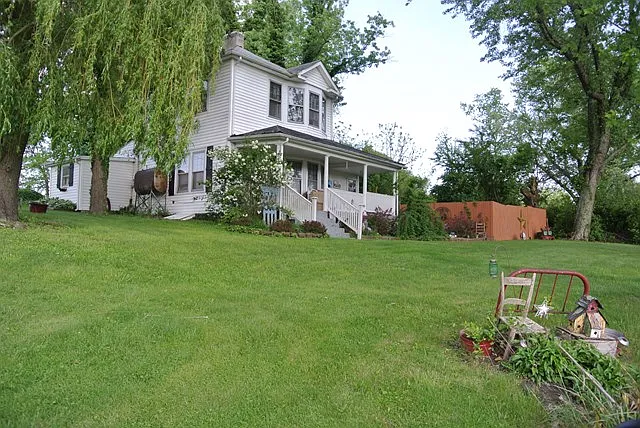 109 Old Mill Rd photo 1
