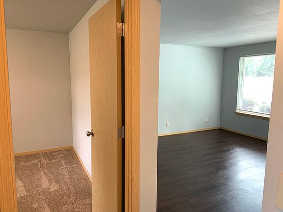 3rd image of 9222 Kenwood Dr SW APT C