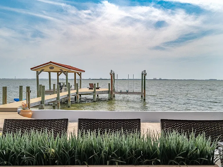 1110 S Banana River Dr — Photo 11