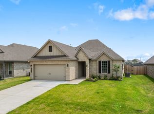 2043 Winepress Rd, Brenham, TX 77833