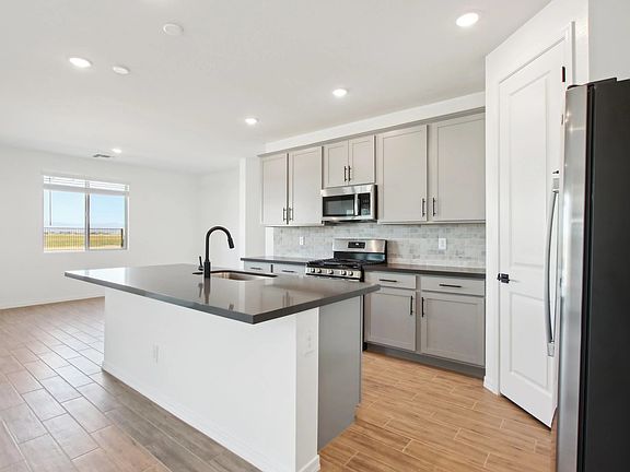 Wales Ranch - Daisy Interior Image 3