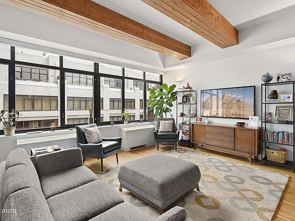 3rd image of 360 Furman St APT 1140