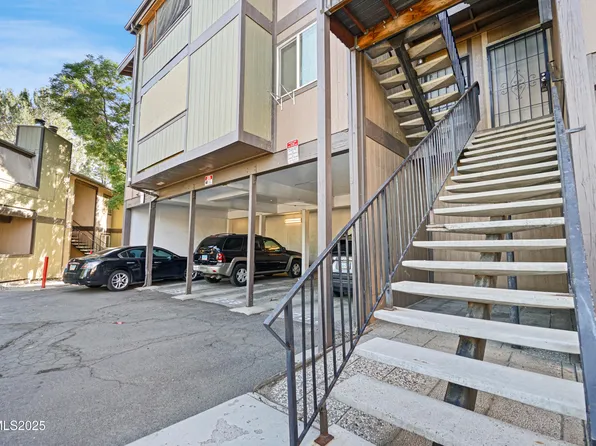 2085 Highview Ct APT 1, Reno, NV 89512