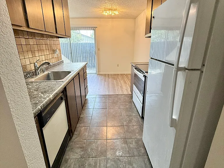 3591 Quail Lakes Dr #99 — Photo 12