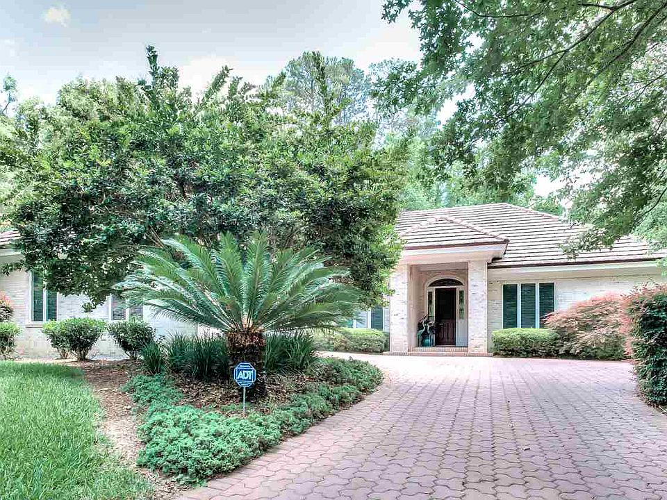 1st image of 522 River Pond Ct