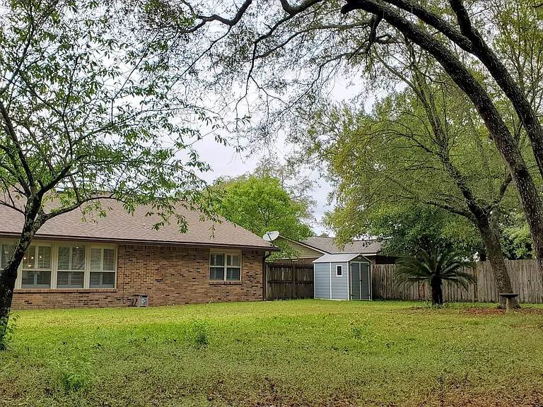 726 Saint Thomas Cv — Photo 2