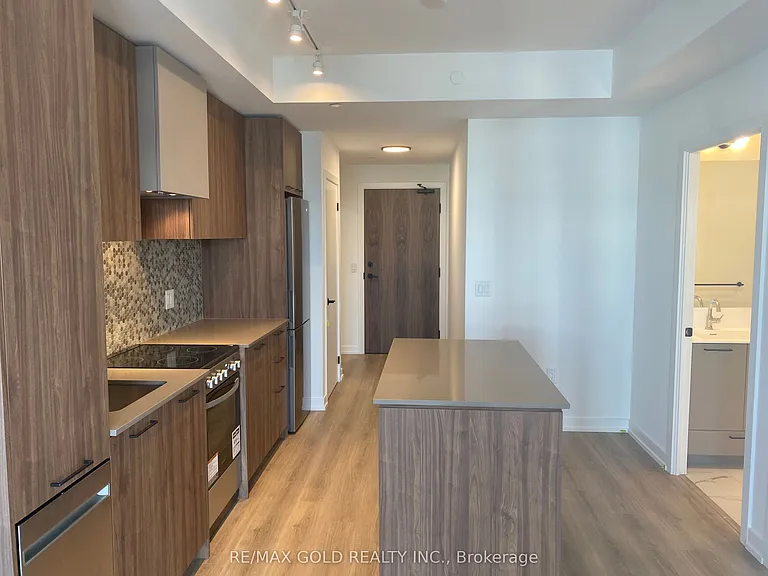 10 Lagerfeld Dr #301 — Photo 20