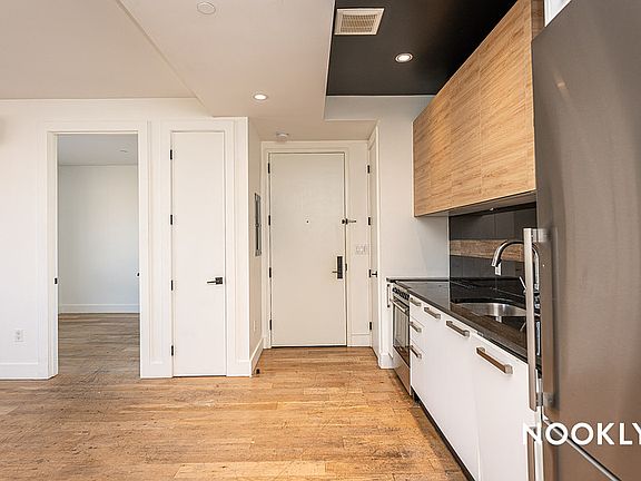 5th image of 246 Johnson Ave #4B