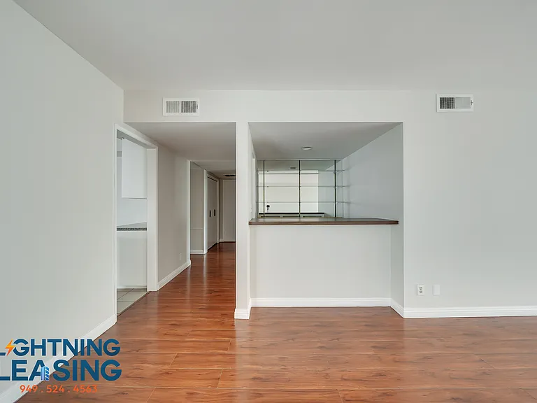 815 S Shenandoah St #302 — Photo 31