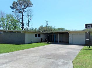 321 Emory Ln, Port Arthur, TX 77642