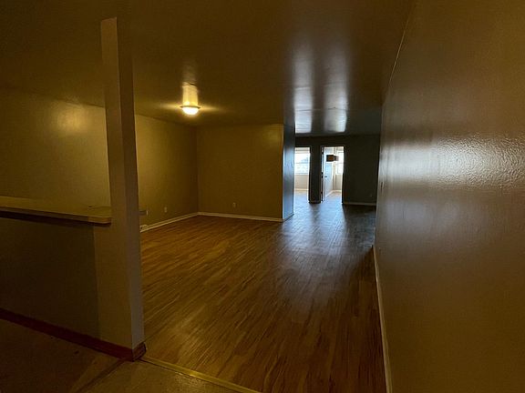 3rd image of 323 E Lincoln Hwy Unit 2