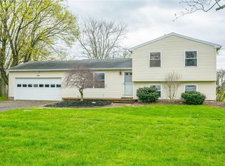 258 Ridge Rd, Ontario, NY 14519