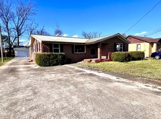 715 Hunt St, Winchester, TN 37398